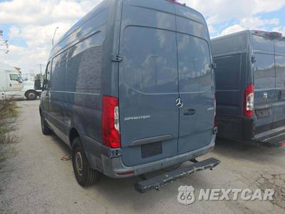 2019 Mercedes-Benz Sprinter 2500 Cargo Van Standard Roof 144.0" WB - zdjęcie 2 z 23 - miniatura