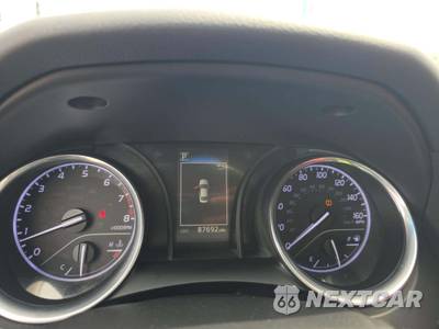 2019 Toyota Camry LE - zdjęcie 9 z 20 - miniatura