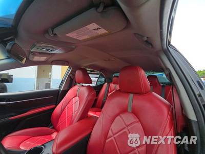 2019 Toyota Camry LE - zdjęcie 11 z 20 - miniatura