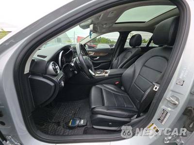 2017 Mercedes-Benz C 300 4MATIC Sedan - zdjęcie 6 z 27 - miniatura