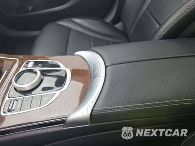 2017 Mercedes-Benz C 300 4MATIC Sedan - zdjęcie 21 z 27 - miniatura