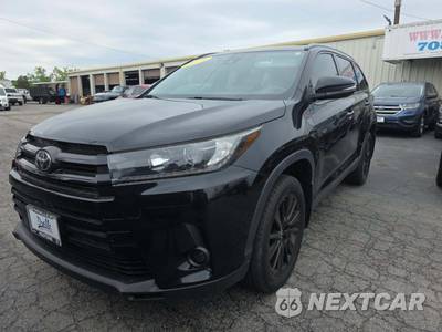 2019 Toyota Highlander SE - zdjęcie 1 z 21 - miniatura