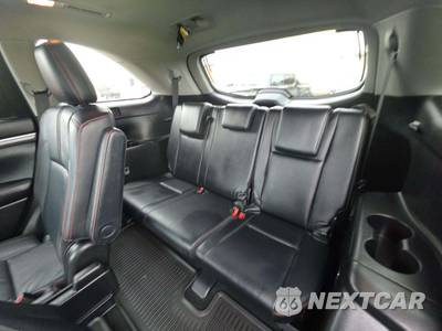 2019 Toyota Highlander SE - zdjęcie 14 z 21 - miniatura