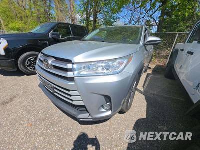 2019 Toyota Highlander XLE - zdjęcie 1 z 32 - miniatura