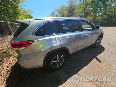 2019 Toyota Highlander XLE - zdjęcie 4 z 32 - miniatura