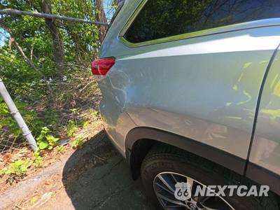 2019 Toyota Highlander XLE - zdjęcie 26 z 32 - miniatura