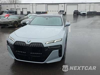 2023 BMW 7 Series Sedan 760i xDrive - zdjęcie 2 z 24 - miniatura