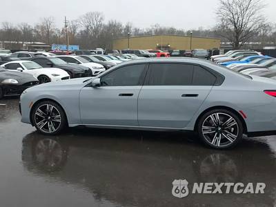 2023 BMW 7 Series Sedan 760i xDrive - zdjęcie 3 z 24 - miniatura