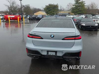 2023 BMW 7 Series Sedan 760i xDrive - zdjęcie 4 z 24 - miniatura