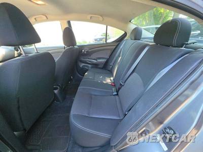 2016 Nissan Versa SV - zdjęcie 13 z 27 - miniatura