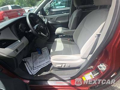 2020 Toyota Sienna LE 8-Passenger 119.3" WB - zdjęcie 6 z 25 - miniatura