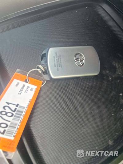 2020 Toyota Sienna LE 8-Passenger 119.3" WB - zdjęcie 8 z 25 - miniatura