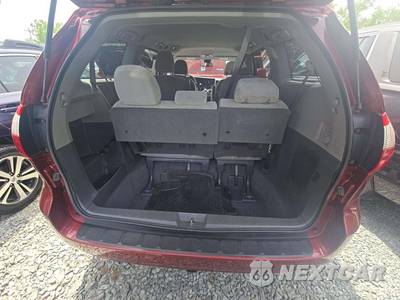 2020 Toyota Sienna LE 8-Passenger 119.3" WB - zdjęcie 15 z 25 - miniatura