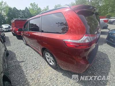2020 Toyota Sienna LE 8-Passenger 119.3" WB - zdjęcie 2 z 25 - miniatura