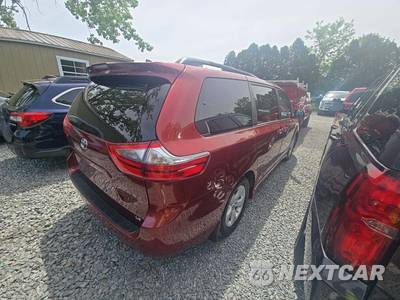 2020 Toyota Sienna LE 8-Passenger 119.3" WB - zdjęcie 3 z 25 - miniatura