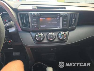 2018 Toyota RAV4 LE - zdjęcie 10 z 21 - miniatura