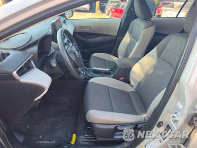 2026 Toyota Corolla LE Sedan - zdjęcie 6 z 20 - miniatura