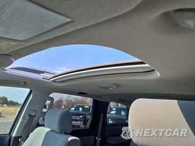 2019 Toyota Sequoia SR5 - zdjęcie 8 z 25 - miniatura