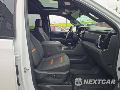 2026 GMC Sierra 1500 AT4 Crew Cab Short Bed 4SB - zdjęcie 18 z 23 - miniatura