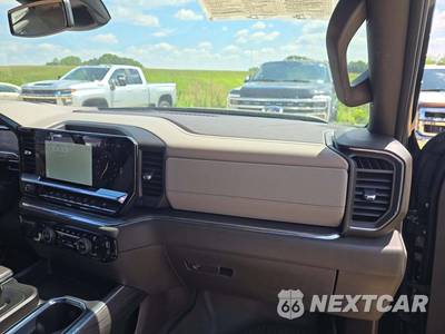 2024 Chevrolet Silverado 1500 LTZ Crew Cab Short Bed 1LZ - zdjęcie 16 z 24 - miniatura
