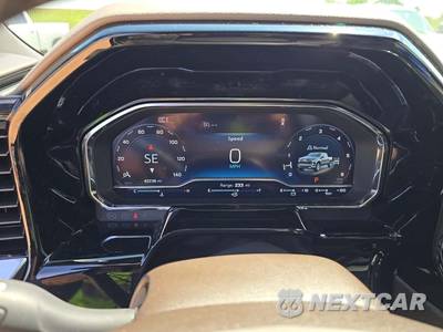 2024 Chevrolet Silverado 1500 LTZ Crew Cab Short Bed 1LZ - zdjęcie 6 z 24 - miniatura