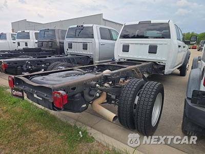 2024 Ram 5500 Cab Chassis Tradesman Crew Cab DRW - zdjęcie 3 z 25 - miniatura