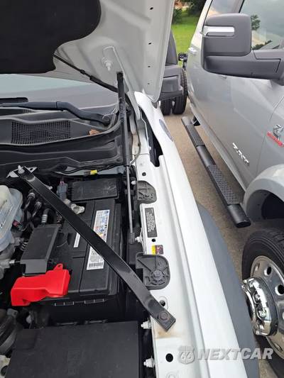 2024 Ram 5500 Cab Chassis Tradesman Crew Cab DRW - zdjęcie 24 z 25 - miniatura