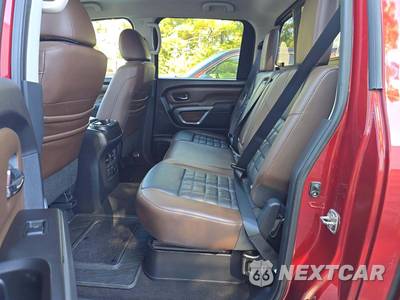 2018 Nissan TITAN XD Platinum Reserve Crew Cab Medium Bed - zdjęcie 13 z 28 - miniatura