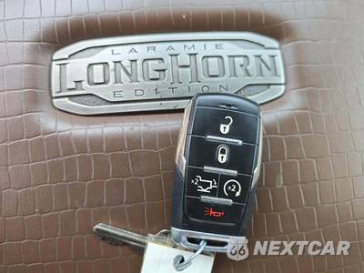2019 Ram 1500 Laramie Longhorn Crew Cab Short Bed - zdjęcie 8 z 28 - miniatura