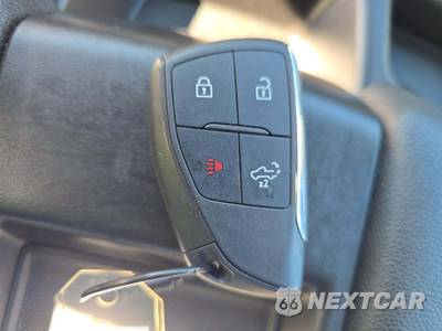 2026 Chevrolet Silverado 2500HD LT Crew Cab Short Bed 1LT - zdjęcie 8 z 25 - miniatura