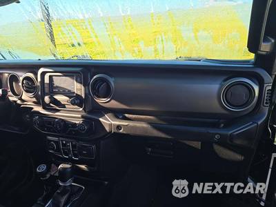 2020 Jeep Gladiator S Edition Crew Cab Medium Bed - zdjęcie 19 z 28 - miniatura