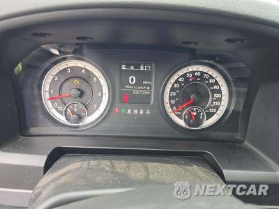 2015 Ram 1500 Express Crew Cab Short Bed - zdjęcie 6 z 40 - miniatura