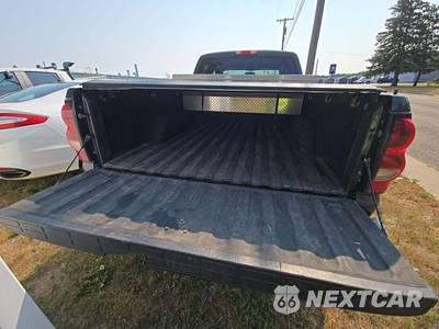 2004 Chevrolet Silverado 1500 Extended Cab Medium Bed 1SA w/Rear Doors - zdjęcie 14 z 23 - miniatura