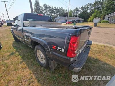 2004 Chevrolet Silverado 1500 Extended Cab Medium Bed 1SA w/Rear Doors - zdjęcie 2 z 23 - miniatura