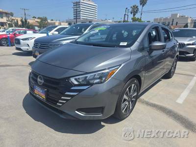 2025 Nissan Versa SV - zdjęcie 1 z 25 - miniatura