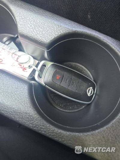 2025 Nissan Versa SV - zdjęcie 8 z 25 - miniatura