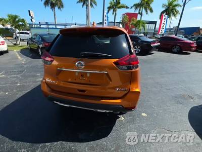2019 Nissan Rogue SV - zdjęcie 4 z 32 - miniatura
