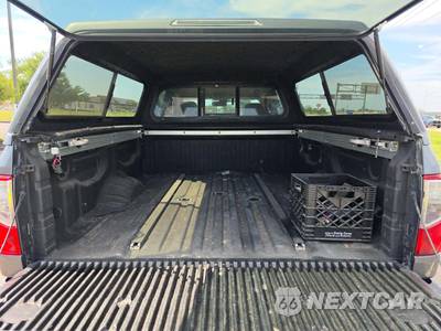 2017 Nissan TITAN XD SV Crew Cab Medium Bed - zdjęcie 11 z 37 - miniatura
