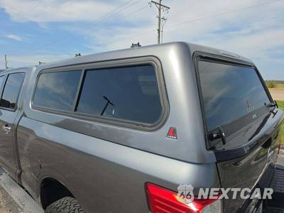 2017 Nissan TITAN XD SV Crew Cab Medium Bed - zdjęcie 33 z 37 - miniatura
