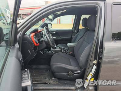 2016 Toyota Tacoma TRD Sport Crew Cab Medium Bed - zdjęcie 3 z 44 - miniatura