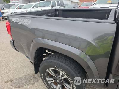 2016 Toyota Tacoma TRD Sport Crew Cab Medium Bed - zdjęcie 38 z 44 - miniatura