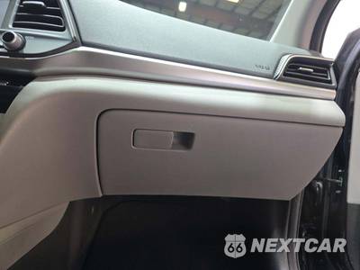 2020 Hyundai Elantra SE Sedan - zdjęcie 19 z 25 - miniatura