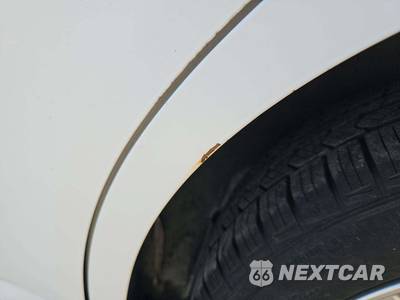 2011 Nissan Versa 1.8 SL Hatchback - zdjęcie 28 z 33 - miniatura