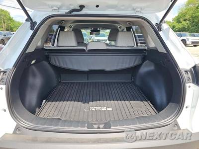 2026 Toyota Corolla Cross L - zdjęcie 14 z 20 - miniatura
