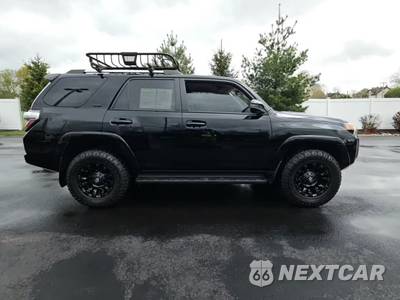 2021 Toyota 4Runner SR5 - zdjęcie 5 z 30 - miniatura