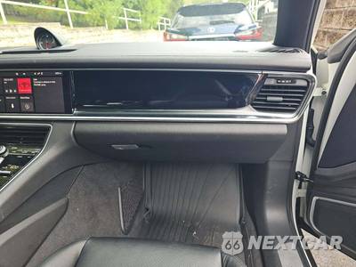 2021 Porsche Panamera 4 - zdjęcie 19 z 21 - miniatura