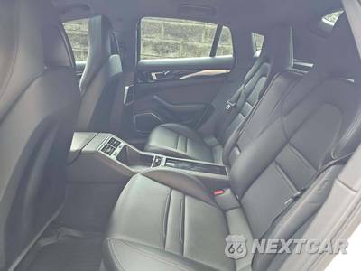 2021 Porsche Panamera 4 - zdjęcie 13 z 21 - miniatura