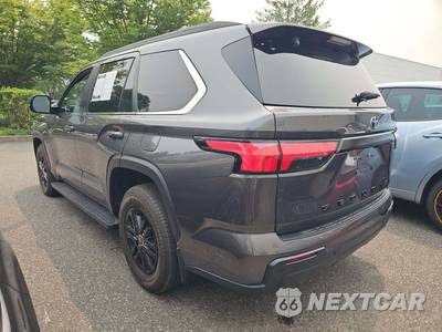 2024 Toyota Sequoia SR5 - zdjęcie 2 z 23 - miniatura