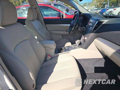 2011 Subaru Legacy 2.5i Premium w/All Weather Pkg - zdjęcie 18 z 28 - miniatura