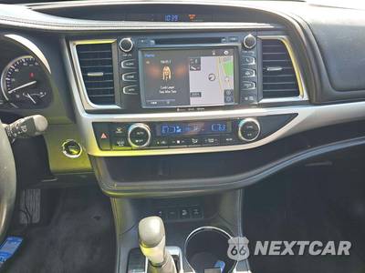 2016 Toyota Highlander XLE - zdjęcie 10 z 33 - miniatura